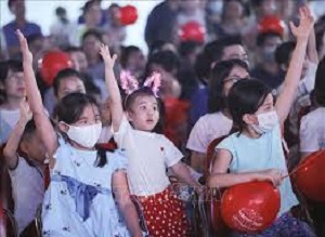 Trung thu không rước đèn, phá cỗ của trẻ em Hà Nội