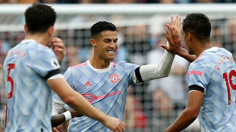 VAR vào cuộc, Ronaldo vẫn có bàn thắng cho Man United