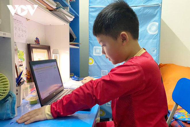 Cần nền tảng công nghệ đồng bộ khi dạy học trực tuyến, tránh mỗi nơi một phách