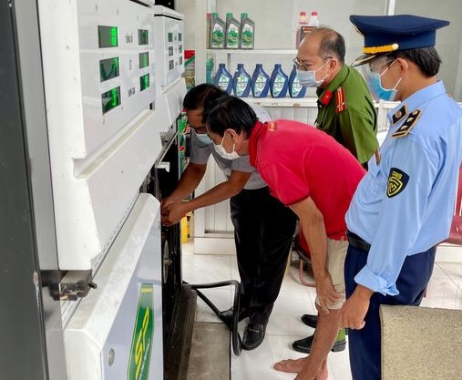 An Giang: Phát hiện 1 cây xăng tháo dỡ niêm phong, kẹp chì