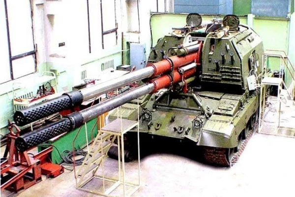 Xuất hiện ảnh đầu tiên về pháo tự hành hai nòng mới nhất của Nga trên bệ Armata