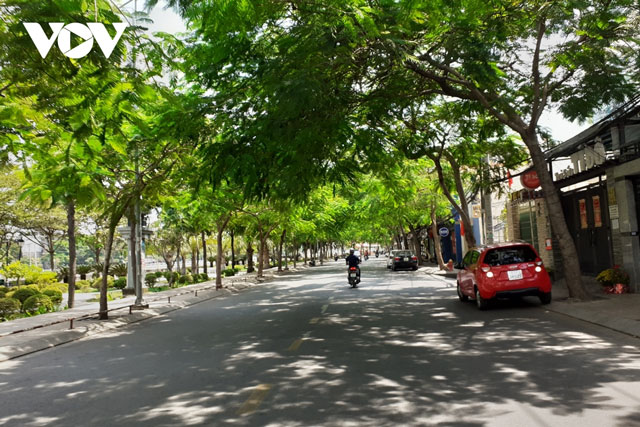 Mở cửa trở lại nền kinh tế: Cần thiết nhưng phải cẩn trọng, linh hoạt
