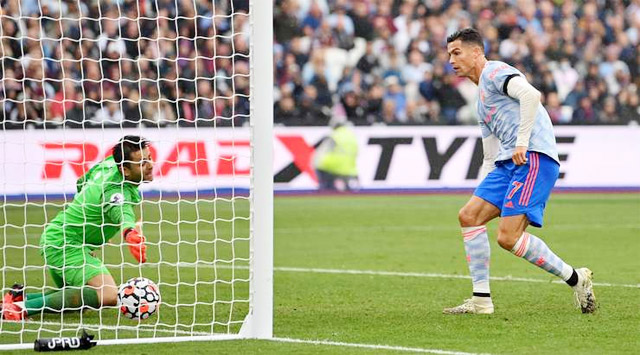 Ronaldo lại cứu Solskjaer!