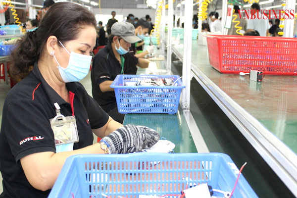 Gỡ khó để doanh nghiệp 'sống chung' với đại dịch