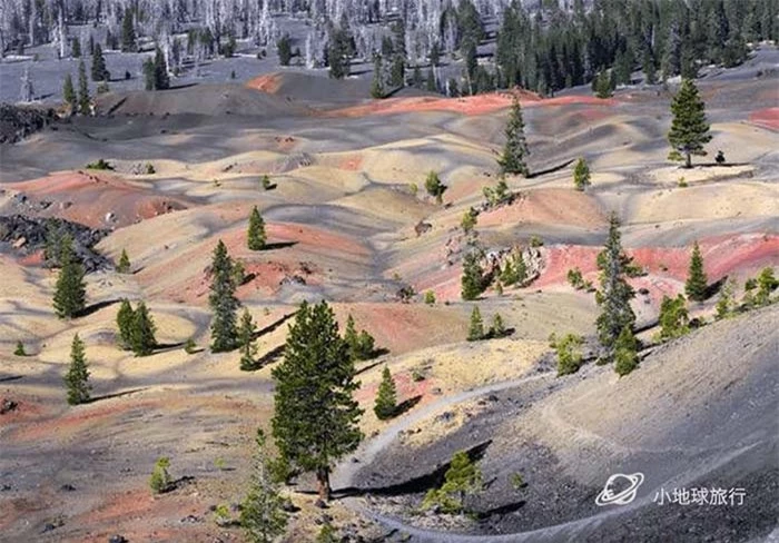 Cồn cát đầy màu sắc như bức tranh sơn dầu trong công viên núi lửa 6
