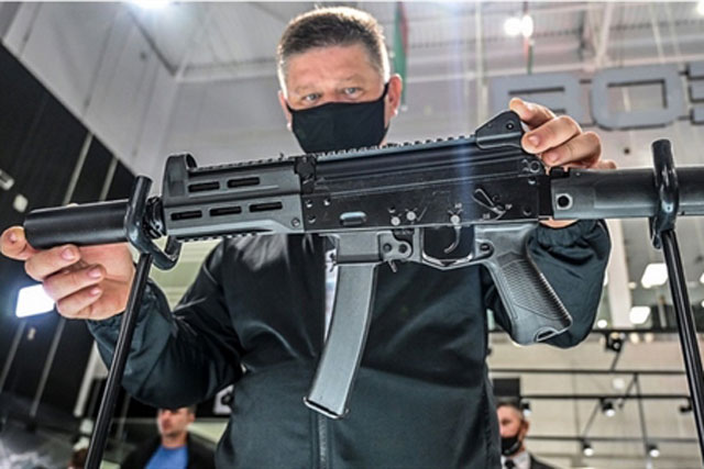 Thay thế súng carbine AKS-74U bằng PPK-20?