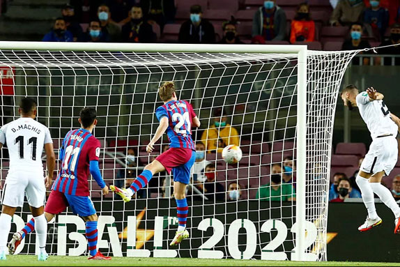 Điểm nhấn Barcelona 1-1 Granada: Blaugrana không thể đua vô địch La Liga