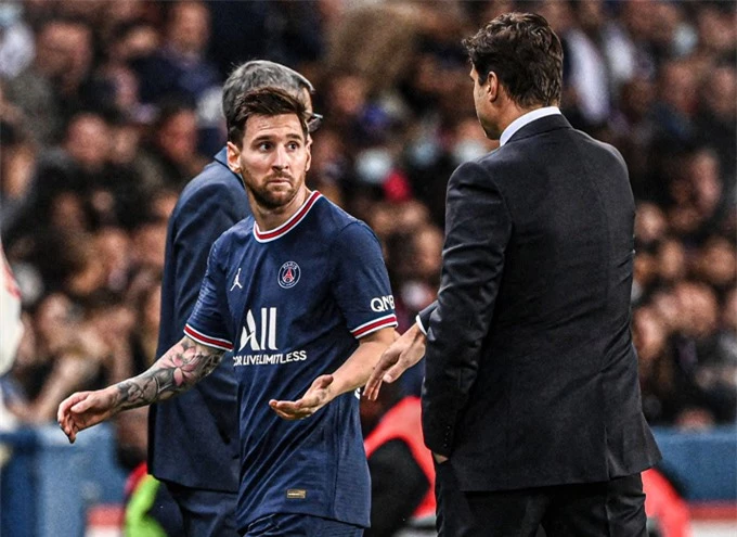 Messi thể hiện thái độ với HLV Pochettino