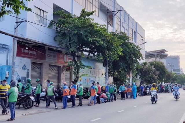 TP Hồ Chí Minh: Doanh nghiệp sẽ tự xét nghiệm cho shipper từ ngày 24/9