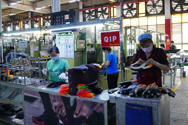 Mất cơ hội nếu chậm mở cửa nền kinh tế