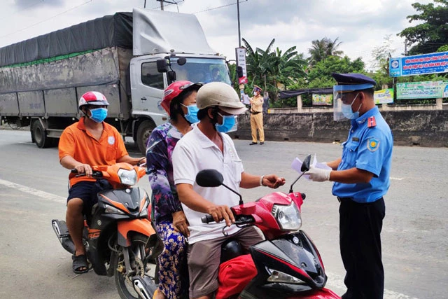 Long An áp dụng Chỉ thị 15 trên phạm vi toàn tỉnh - Ảnh: Báo Long An.