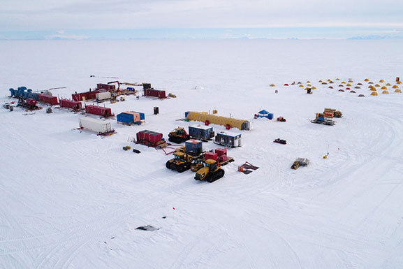 Phát hiện sinh vật như ngoài hành tinh, ăn đá, sống trong "mộ băng"