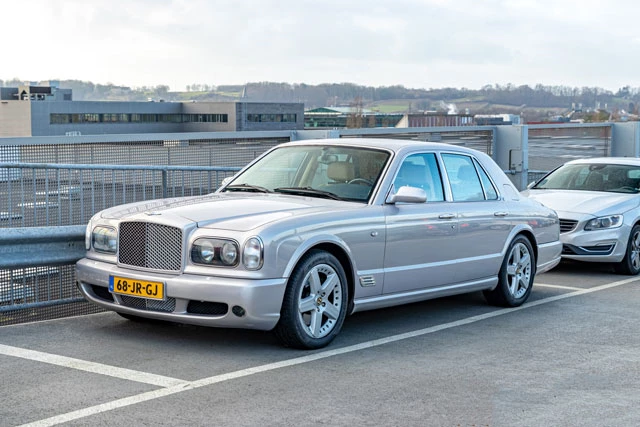 6. Bentley Arnage 2000.