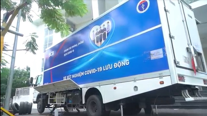 TP Hồ Chí Minh: Xét nghiệm "thần tốc" 90.000 mẫu bằng xe lưu động 