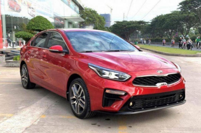 Giảm mạnh doanh số, Kia Cerato vẫn bỏ xa các đối thủ