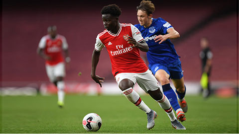 Juventus tính chi 50 triệu euro mua sao trẻ Arsenal