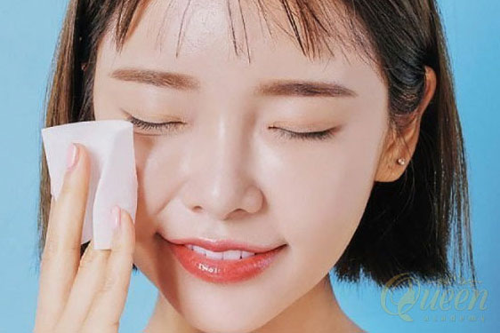 Những thắc mắc nữ giới cần biết về quá trình tẩy trang hằng ngày