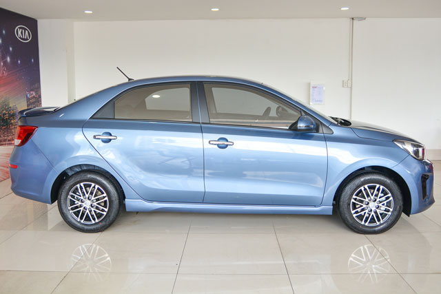 Giá lăn bánh xe sedan rẻ nhất của Kia tại Việt Nam