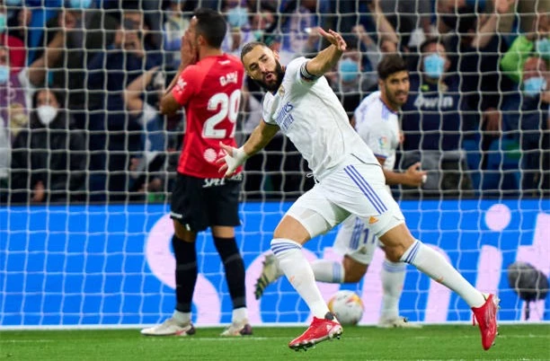  Benzema tiếp tục duy trì phong độ rất cao với 2 bàn thắng và 2 đường kiến tạo ở trận Real thắng Mallorca