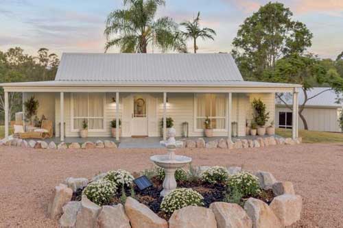 Cải tạo nhà kho lụp xụp thành ngôi nhà gỗ đáng mơ ước