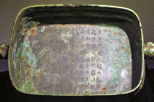 'Phế vật' nằm lăn lóc trong tiệm đồ cũ may mắn được chuyên gia giải cứu: 'Lột xác' thành vô giá!