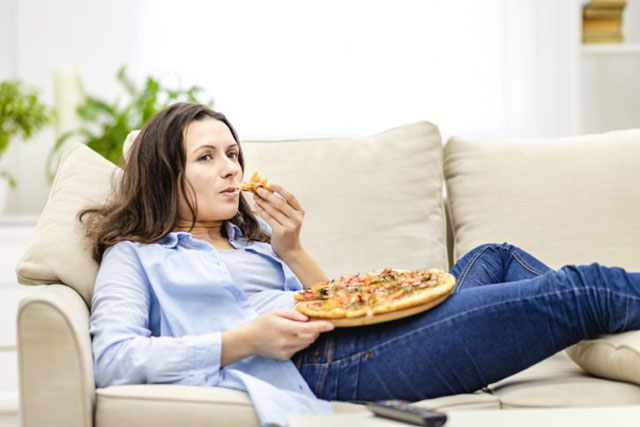 Muốn giảm cân mà vẫn giữ những thói quen ăn uống này thì đừng mong có ngày gầy