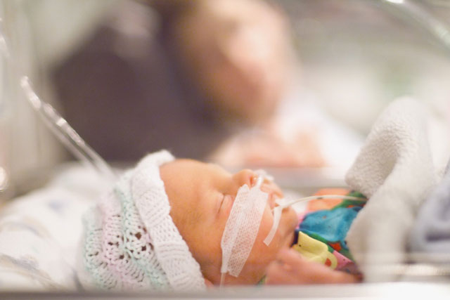 Dấu hiệu trẻ sơ sinh bị viêm phổi, hướng dẫn chăm sóc trẻ bị viêm phổi đúng cách