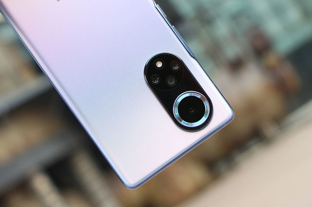 Smartphone chip S778G, 2 camera selfie, màn hình 120Hz, sạc 100W, giá hấp dẫn