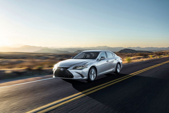 Lexus ES 2022 chốt giá 40.800 USD tại Mỹ