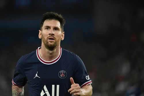 3. Lionel Messi (PSG) – Tổng tài sản: 400 triệu USD.