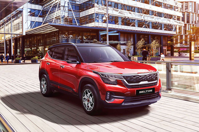 Cạnh tranh ‘vợt khách’, nhiều mẫu ô tô bán chạy tăng thêm trang bị