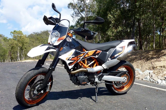 4. KTM 690 SMC R.