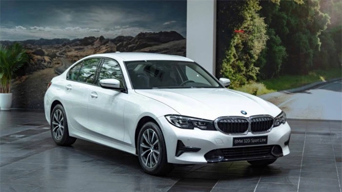 Sedan rẻ nhất của BMW giảm giá, cao nhất gần 200 triệu đồng 1