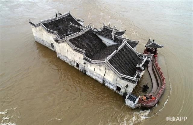 Ngôi chùa đứng vững giữa dòng sông dài nhất Trung Quốc, bất chấp đại hồng thủy suốt 700 năm: Bí mật gì bên dưới mặt nước? - Ảnh 5.