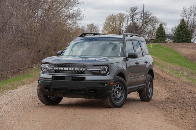 1. Ford Bronco Sport 2021 (giá khởi điểm: 26.660 USD).