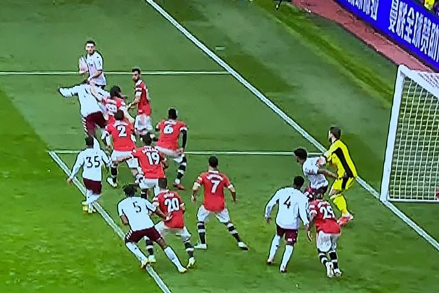 Solskjaer tiếp tục đổ lỗi cho VAR sau thất bại trước Aston Villa