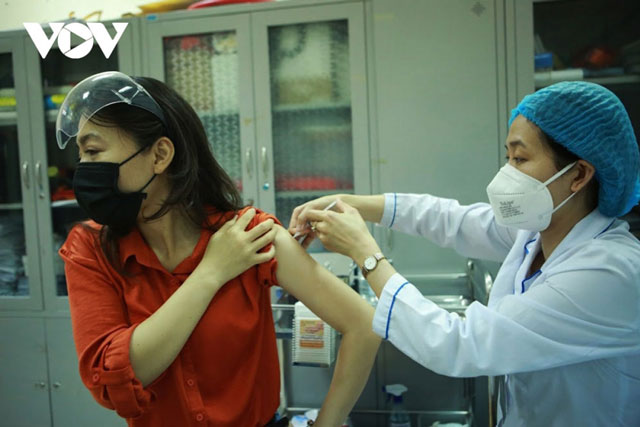 Không thể loại bỏ hoàn toàn F0, cần bổ sung “vaccine ý thức” để sống chung