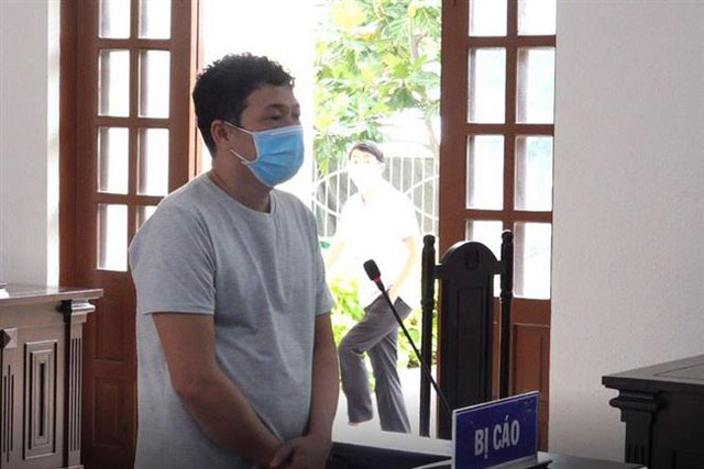 Lĩnh án 30 tháng tù vì làm lây lan dịch bệnh COVID-19