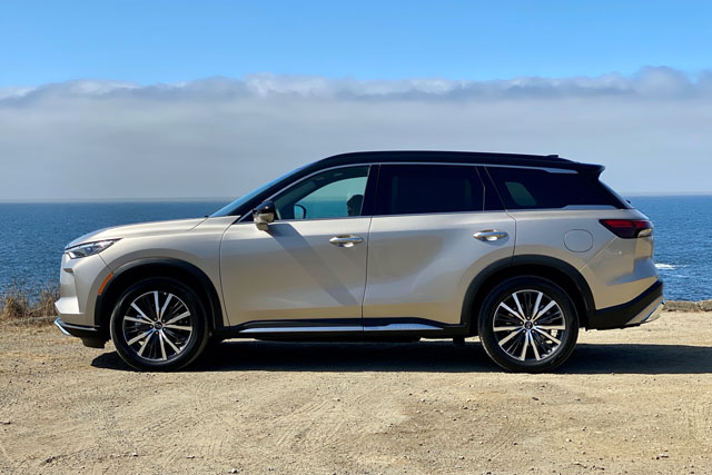 SUV mạnh 295 mã lực, thiết kế sang chảnh, giá gần 1,1 tỷ đồng