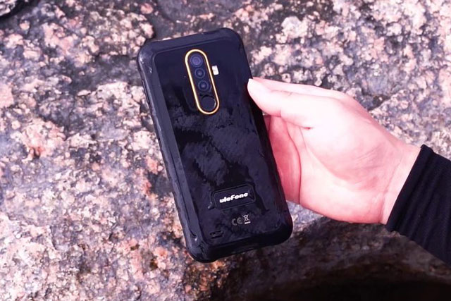 Smartphone ‘nồi đồng cối đá’, pin 5.080 mAh, 3 camera sau, giá hơn 3 triệu đồng