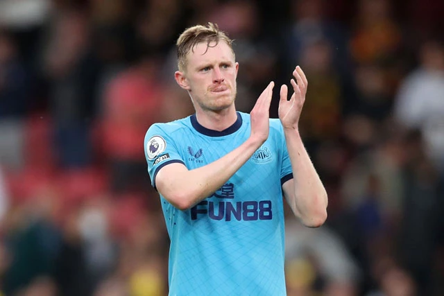 Tiền vệ: Sean Longstaff (Newcastle).