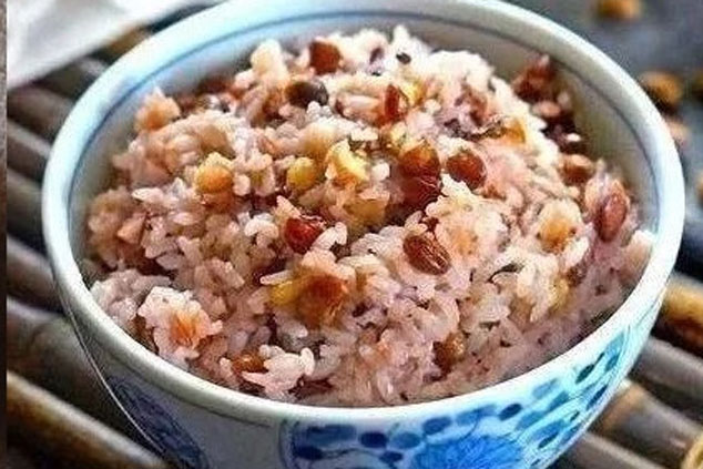 Nấu cơm thêm 4 thứ này thì bổ hơn cả thuốc, càng ăn càng giảm cân lại trẻ lâu
