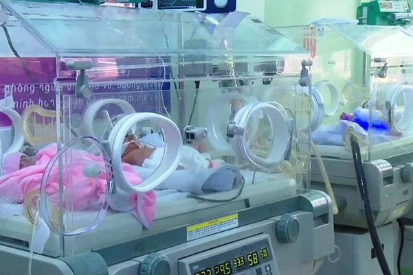 Hỗ trợ nhiều hơn cho trẻ mất cả cha lẫn mẹ vì COVID-19