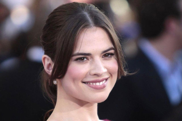 Ngắm vẻ đẹp hớp hồn của nữ diễn viên vướng tin đang yêu Tom Cruise