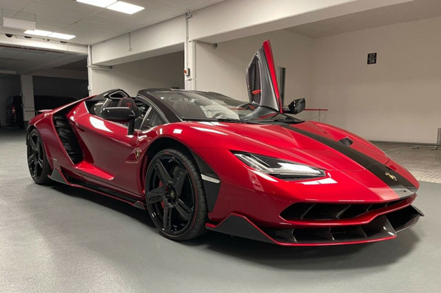 Ngắm siêu xe Lamborghini Centenario Roadster được bán với giá 5,6 triệu USD