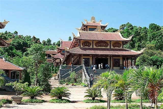 5 ngoi chua linh thieng noi tieng tai mien bac