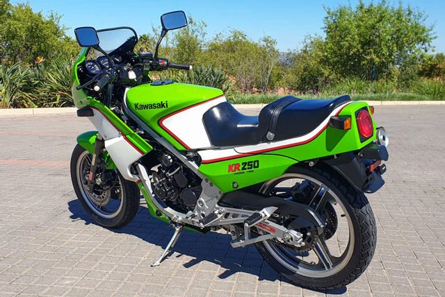 7. Kawasaki KR 250 1975. Ảnh: Bike-urious.