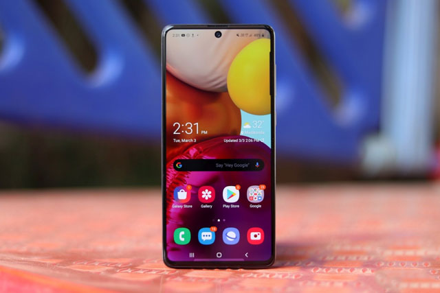 Trên tay Samsung Galaxy M52 5G: Cấu hình mạnh, màn hình 120Hz, pin ‘khủng’, giá gần 10 triệu