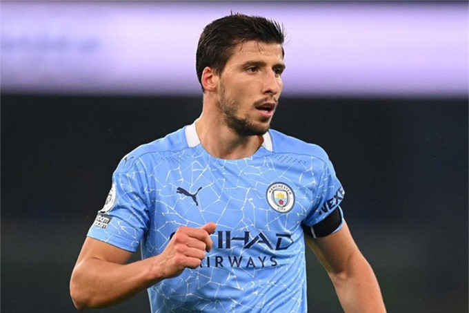 Dias là chốt chặn rất đáng tin cậy của Man City