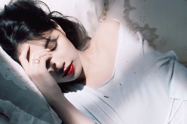 6 điểm thu hút ở người phụ nữ khiến đàn ông say như điếu đổ